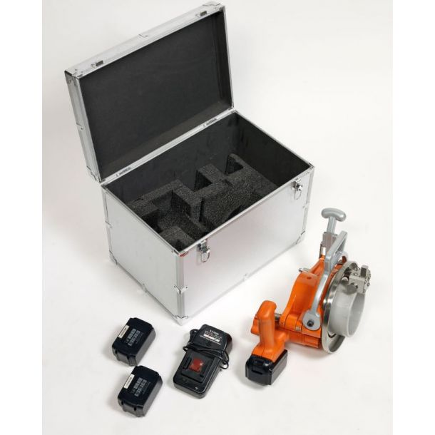 Michann 110 Pipe Cutter 110 including aluminum case, 2 rechargeable batteries and charger.