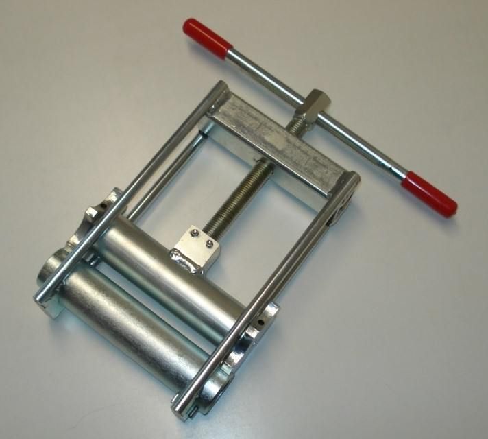 Squeese off unit 6390mm SDR 11 and SDR 17 Squeeze off tools for